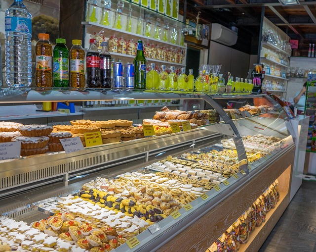 Commercio: Coldiretti, nel 2015 calano solo le botteghe alimentari