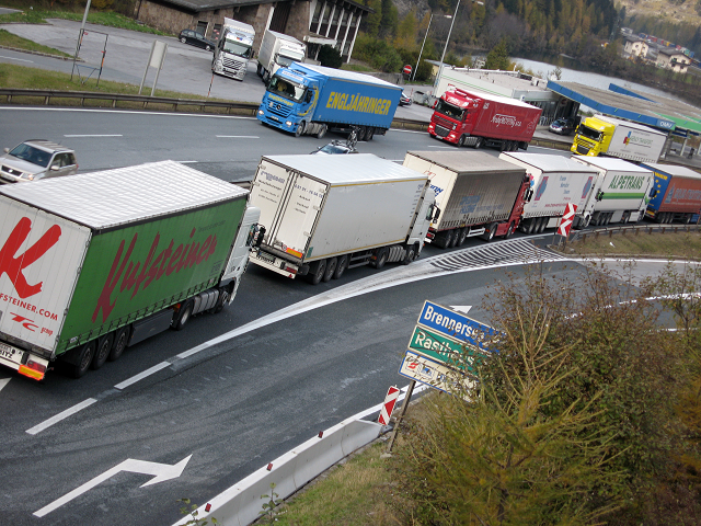 Controlli alle frontiere: penalizzato l’export dei distretti industriali della pedemontana lombardo-veneta