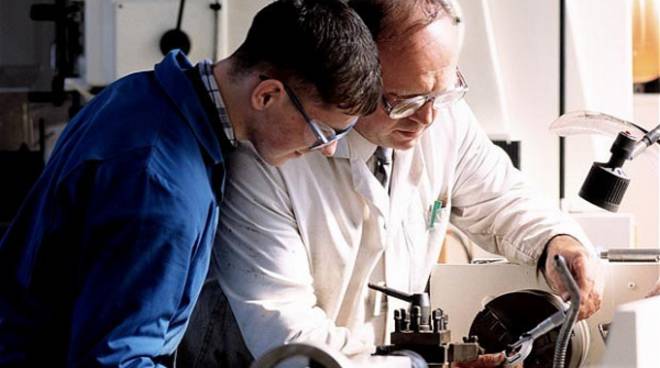  Apprendistato in calo dell’8,1%, ma aumenta la formazione
