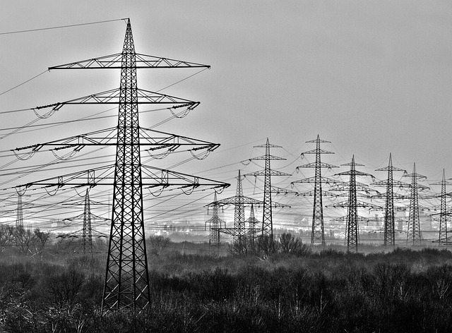 Indice Costo Energia 1° trimestre: per le imprese cala la spesa per elettricità ma gas in continuo aumento (+8%)