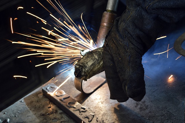  Confindustria sulla produzione industriale: l’attività recupera a febbraio (+1,3%) dopo la correzione di gennaio (-2,3%)