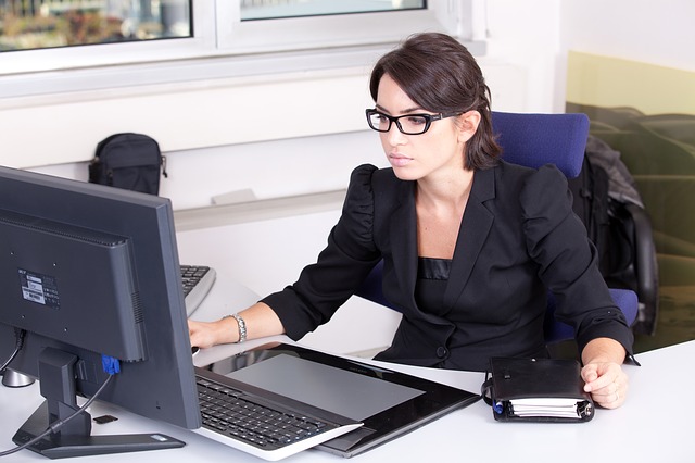  Con il jobs act boom di impiegati, segretarie, cuochi, camerieri, baristi e agenti assicurativi-finanziari