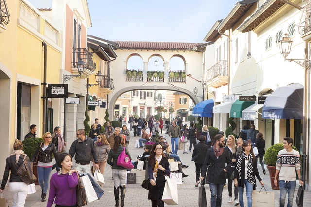 Sono 4,7 milioni gli occupati che lavorano di domenica