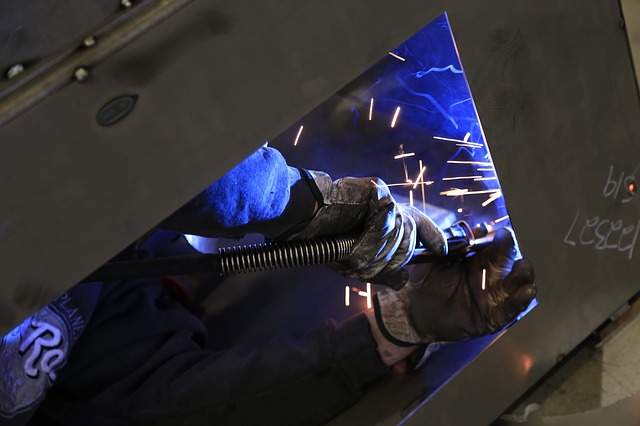 Centro Studi Confindustria: la produzione industriale cala dello 0,4% in marzo