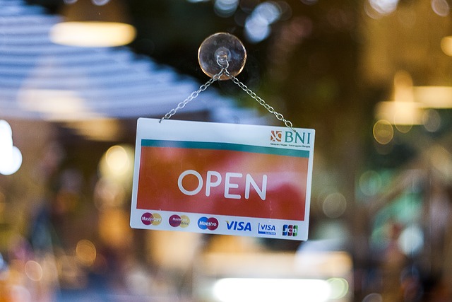 Commercio, il 62% degli italiani favorevole a limitare le aperture nei giorni di festa