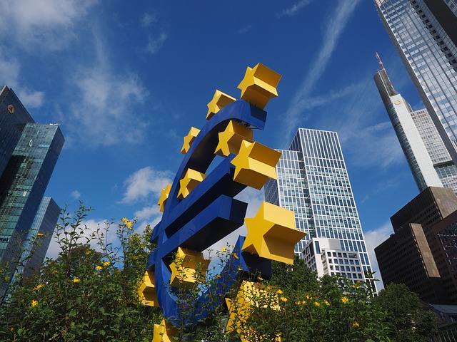  Markit Flash PMI: a novembre, l’eurozona indica valori di crescita maggiori, con la creazione occupazionale record in 17 anni