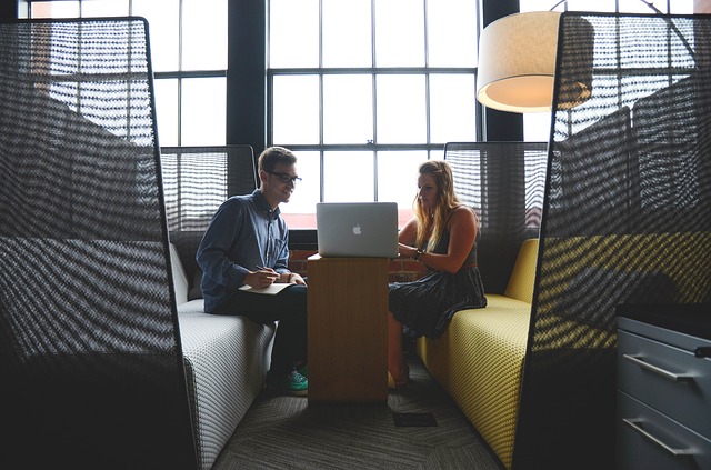 Primo report sull’impatto sociale degli incubatori e acceleratori italiani