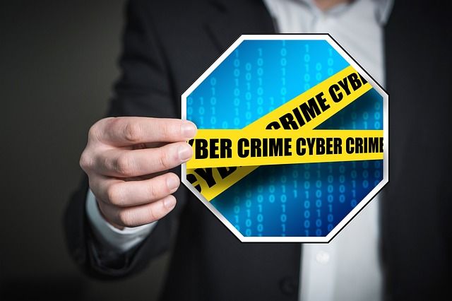 Gli effetti della cyber-criminalità sul commercio in Italia: quasi 2 miliardi di danni l’anno, 250mila attività colpite