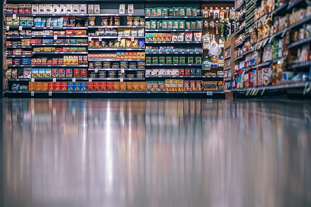 Commercio: Confesercenti, allarme per i consumi 2018, scongiurare aumenti Iva