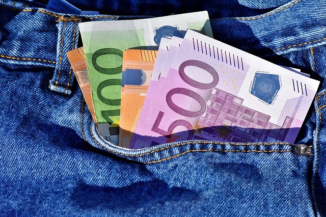  Quattordicesime: Confesercenti, in arrivo 6,8 miliardi