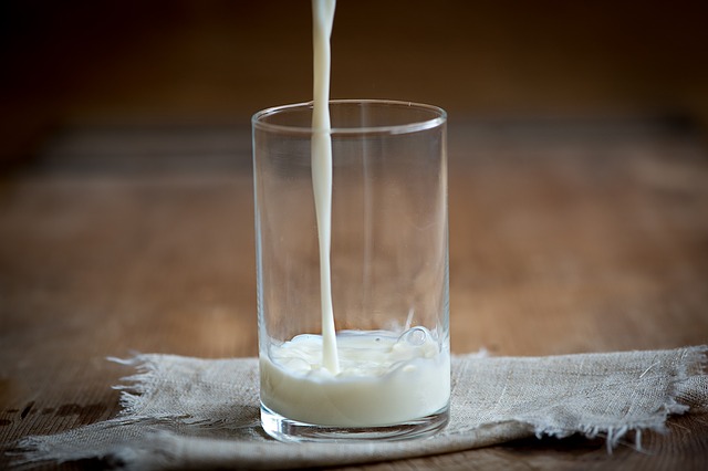  Prezzi all’ingrosso: ancora rincari per il latte. Si fermano i ribassi per l’olio di oliva