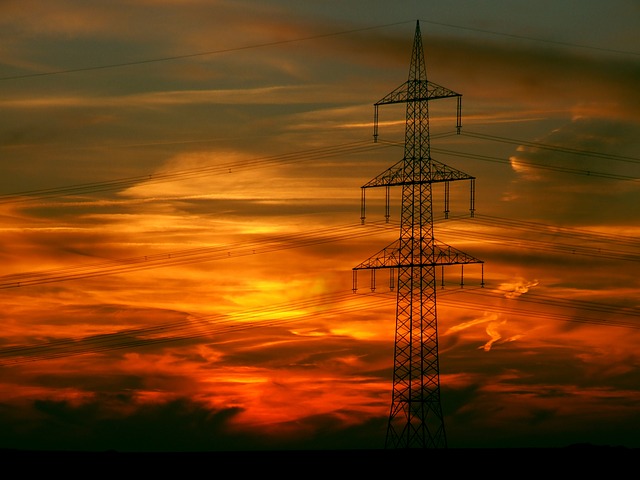  Tariffe: nell’ultimo anno forte aumento di gas (+5,7%), luce (+4,5%) e acqua (+4,3%)