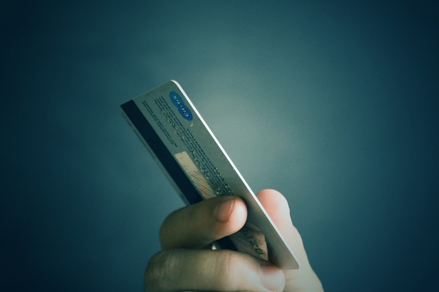Modernizzare il Paese e creare nuove filiere industriali con la #CashlessRevolution