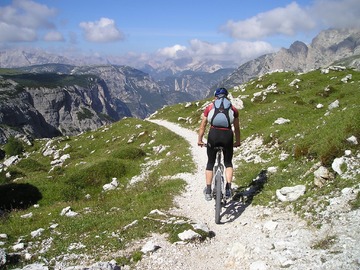 1° Maggio: Assoturismo Confesercenti-CST, il freddo non gela la Festa dei Lavoratori