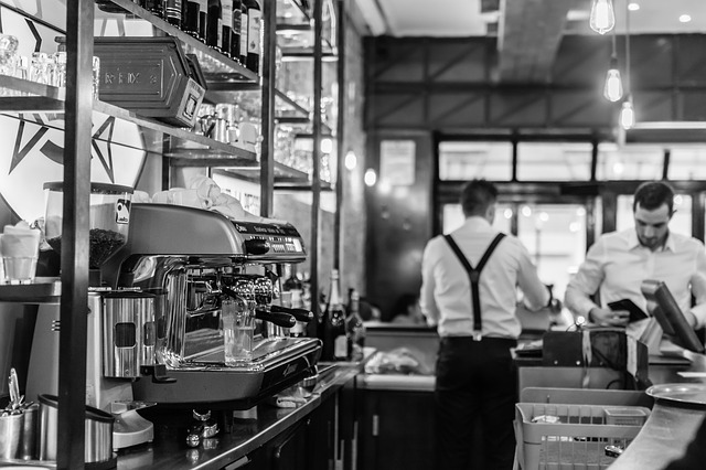 IHS Markit PMI: marginale crescita dell’attività terziaria italiana di agosto