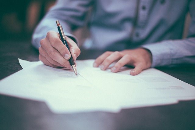 Inps: ad agosto crescono ancora i contratti a tempo indeterminato