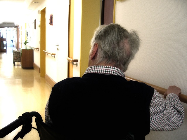 Caregiver e Welfare aziendale: 1 dipendente su 3 si fa carico della cura di un familiare anziano o non autosufficiente. In crescita la generazione sandwich