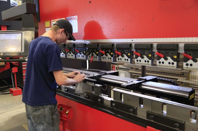  IHS MARKIT PMI: le condizioni operative del manifatturiero italiano peggiorano al tasso più veloce in oltre sei anni e mezzo