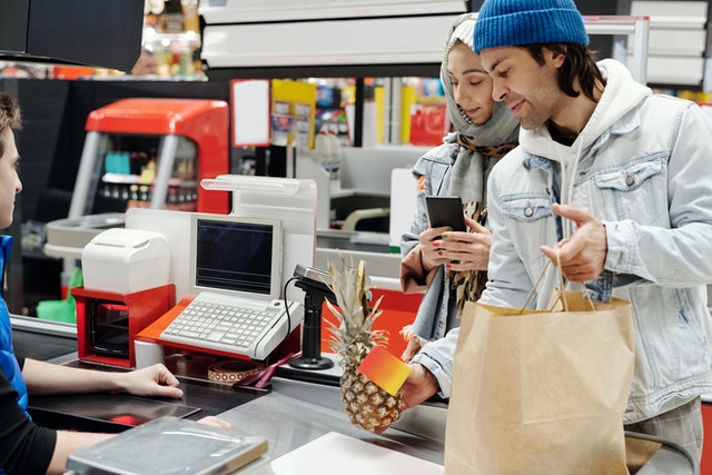  Congiuntura Confcommercio: calo consumi a doppia cifra (-16% a novembre)