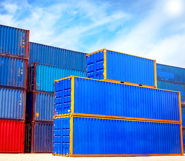 Nel 2020 l’export registra una contrazione del 9,9% (la più ampia dal 2009), l’importa cala del 15,3%