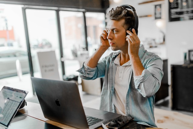  Le professioni del Recovery Plan: i sei lavori del futuro secondo Feltrinelli Education