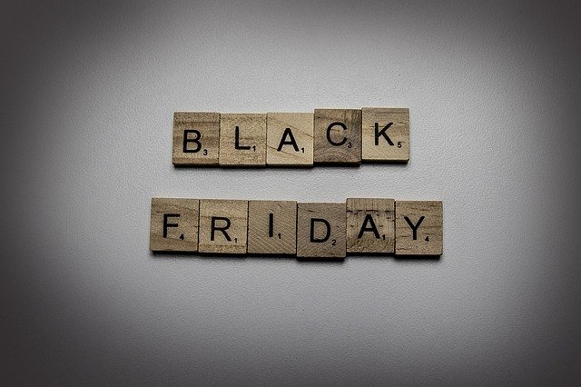  Tra Black Friday e Cyber Monday, gli italiani spenderanno online circa 1,8 miliardi di euro (+21% rispetto al 2020)