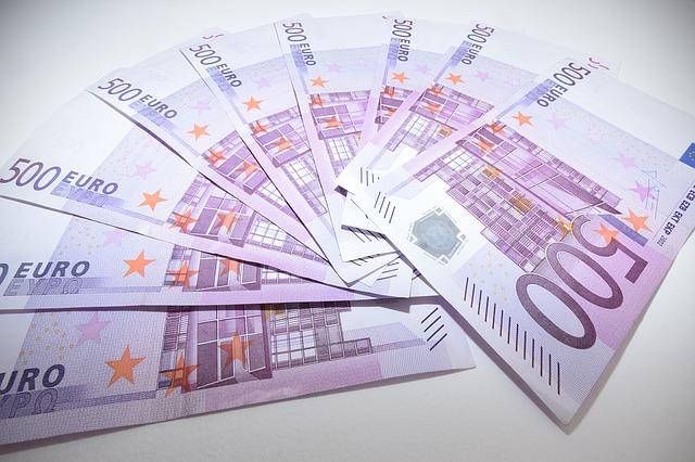  Credito e liquidità per famiglie e imprese: ancora attive moratorie su prestiti del valore di circa €44 mld, raggiungono €32,3 mld i volumi complessivi dei prestiti garantiti da SACE