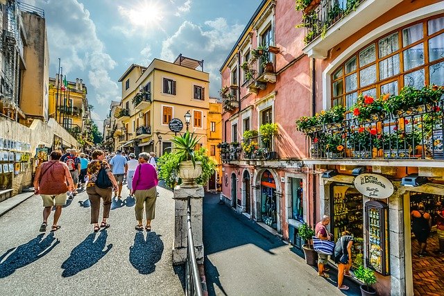  Movimento turistico in ripresa ma ancora lontano dai livelli del 2019