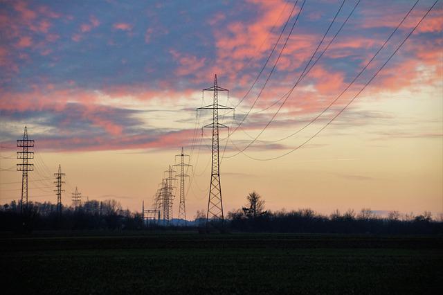  Contenimento dei prezzi e delle tariffe dell’energia per famiglie e imprese. Fissate le regole per il contributo straordinario da parte delle aziende energetiche