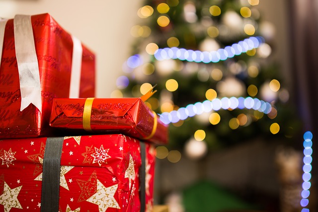  Natale: Confesercenti-Ipsos, acquisti allo sprint finale, il 58% degli italiani comprerà gli ultimi regali tra oggi e sabato