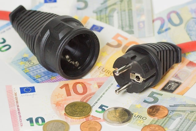  STUDI CONFARTIGIANATO – Elettricità per piccole imprese più cara del 60% rispetto a Eurozona, gas a +47,8%, il divario ai massimi storici