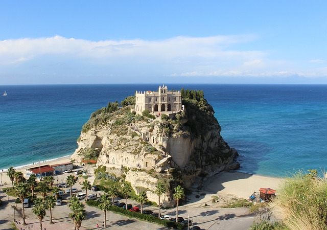 Calabria, incentivi alle imprese che operano nella filiera turistica