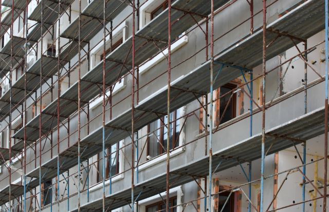  HCOB PMI®: a febbraio, il settore edile italiano si mantiene appena dentro il territorio di crescita