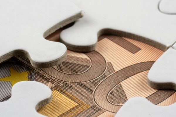 Unimpresa: con l’alleanza tra Intesa e Generali nasce un polo da 1.500 miliardi di risparmi