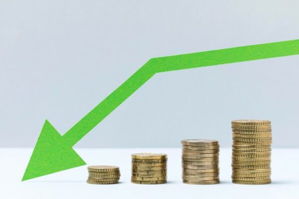 Industria e servizi in flessione ad agosto, pesa il commercio estero