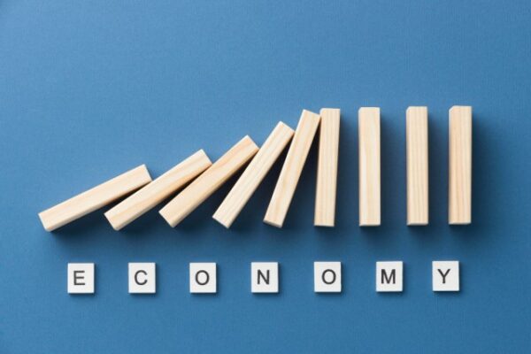 Confindustria: Italia in stagnazione senza PNRR, PIL a +0,5% nel 2025, traino solo dagli investimenti