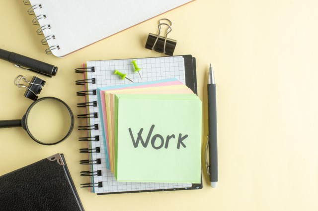 Mercato del lavoro italiano mostra segni di rallentamento, con crescita in Mezzogiorno e costruzioni